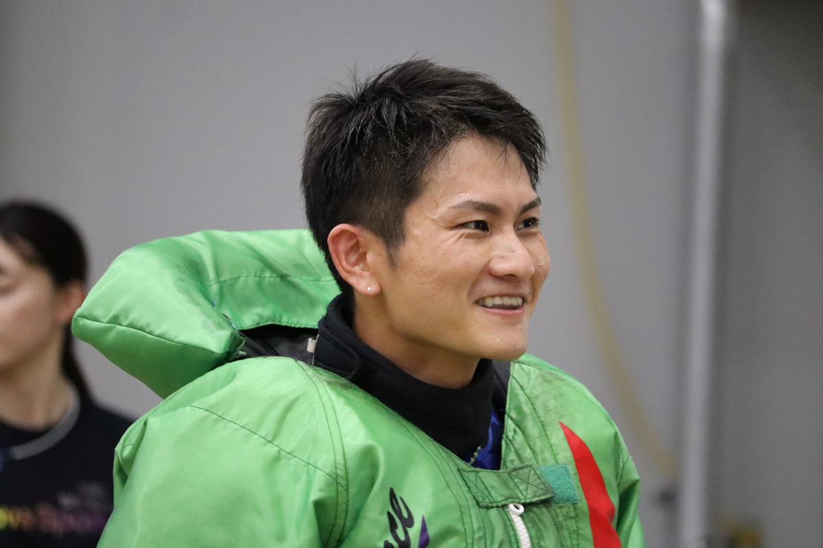 レース足軽快な溝口海義也が魅力